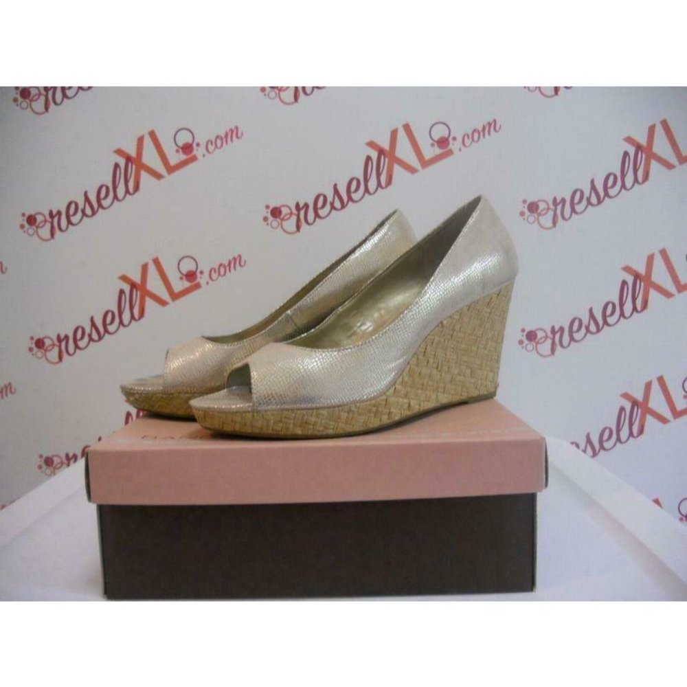 Bandolino Size 11 Gold Espadrille Peep toe Wedges
